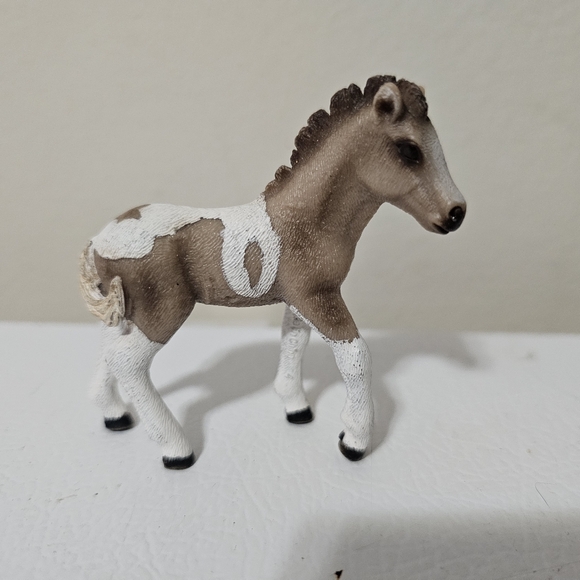 Safari Ltd Foals Set of 4 - Picture 5 of 7